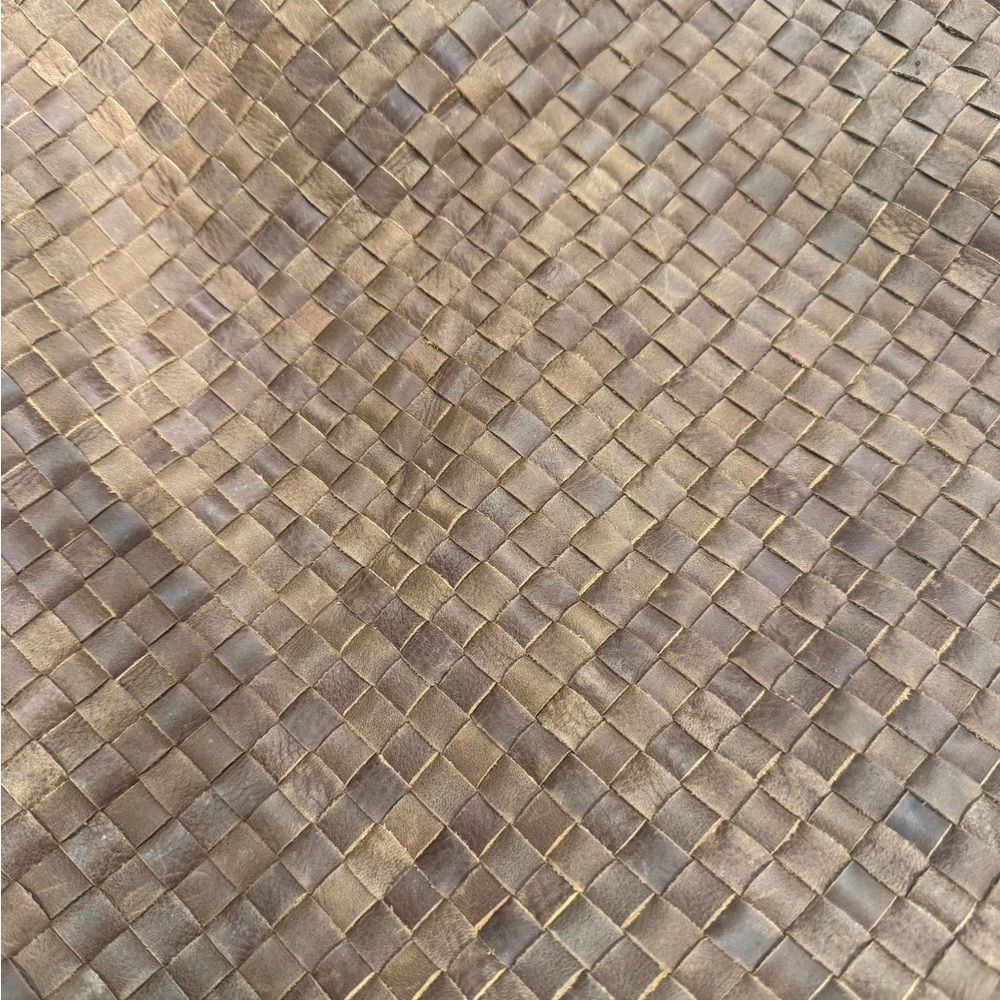Mandrn Brown Woven Leather Shoulder Bag - Picture 2 of 6